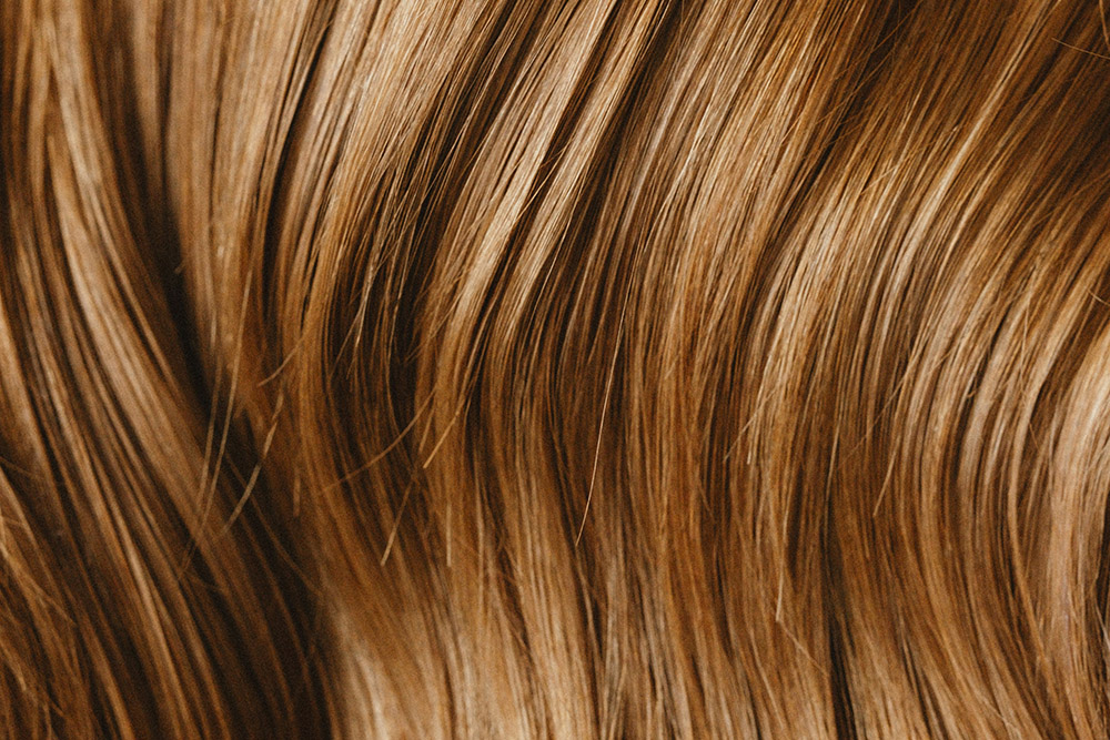 High-speed sprints across the cityscape and high-altitude flights between skyscrapers are routine modes of transport for today's urban vampires. However, the disheveled hair encountered immediately upon arrival has long been a headache for those who value a sophisticated, professional image.