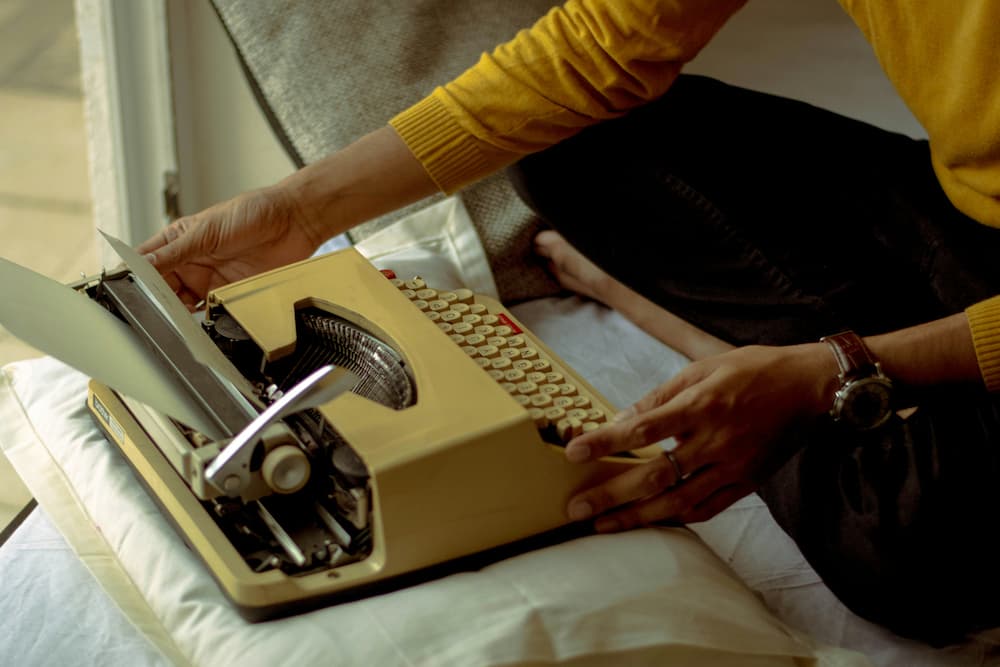 The Art of Effortlessness: Vampire-Style Poetcore